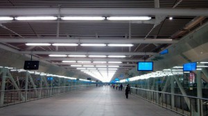 retrofit linear fluorescent to LED tubes