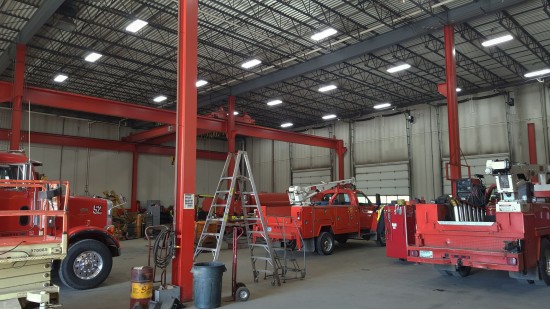 Frattalone's old fluorescent 6 lamp t8 lighting