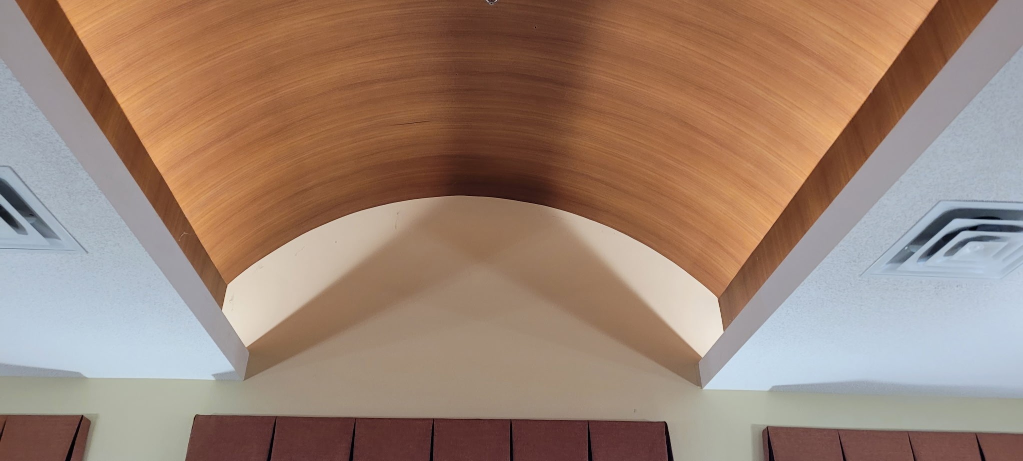Transforming a Vaulted Ceiling with Cost-Effective Cove Lighting Using Diode LED